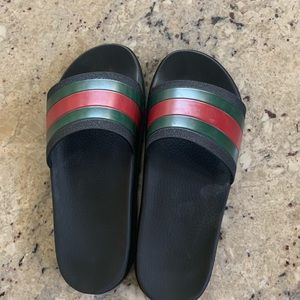 Men’s Gucci sides
